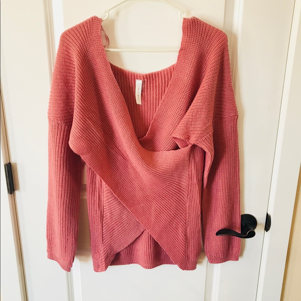Salmon cross top